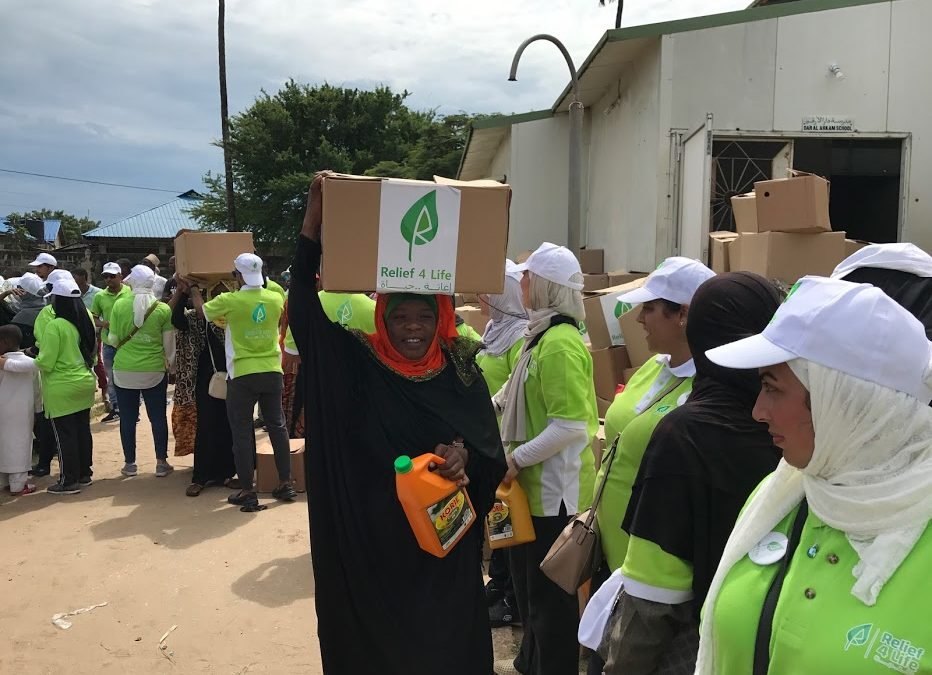 توزيع سلات غذائية بتنزانيا وجزيرة زنجبار