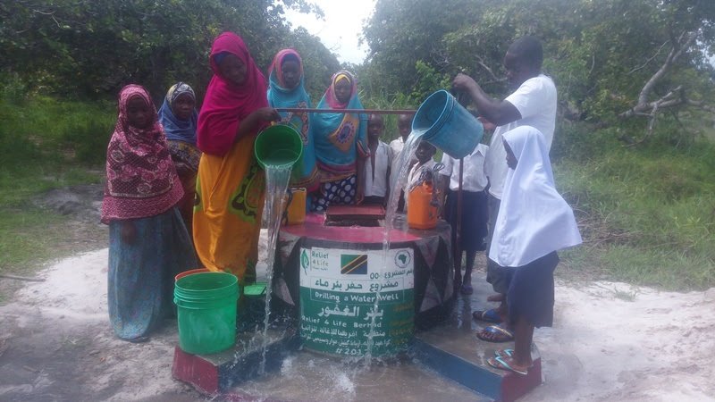 حفر عدد 20 بئر  بتنزانيا  (تحت التنفيذ)