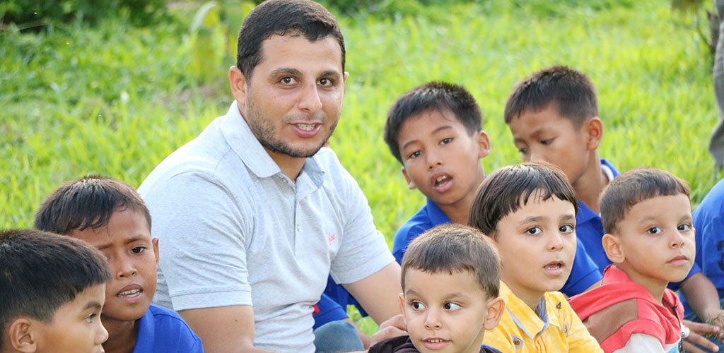 كفالة مدرسين لغات وعلوم عصرية