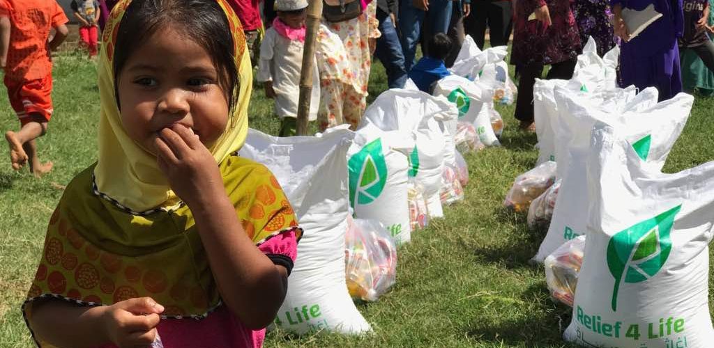 Distributing food bins