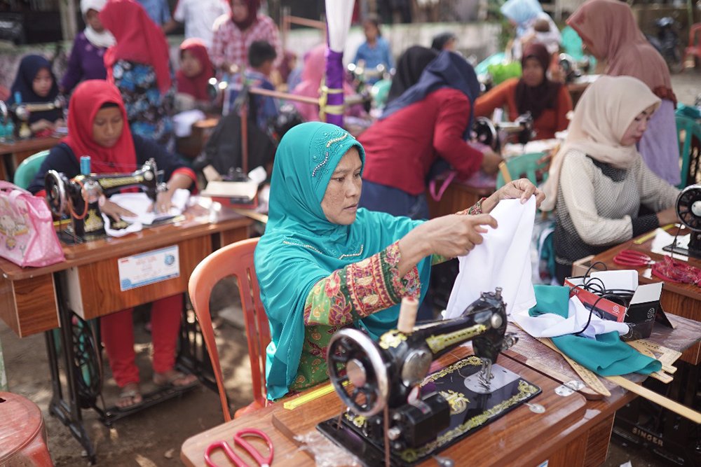 مشروع مكاينات الخياطة