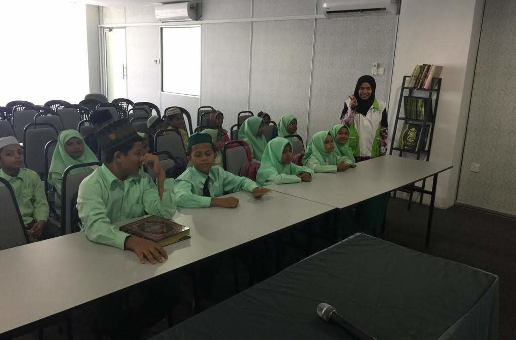 دورة التجويد والقرٱن لطلاب مدرسة الروهينجيا